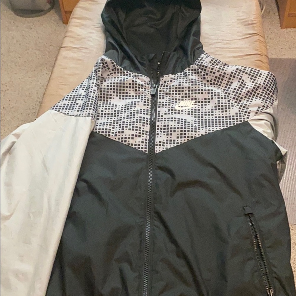 Nike Boys Windbreaker